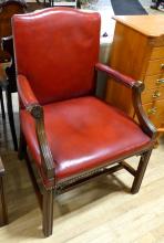 LEATHER CLUB CHAIR