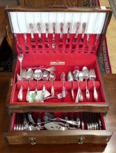 CANTEEN OF FLATWARE