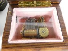 CARD CASE, MUSIC BOX