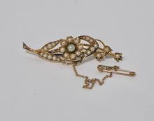 PEARL BROOCH