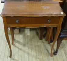 FRENCH PROVINCIAL CONSOLE TABLE