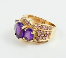 UNIQUE GEMSTONE RING