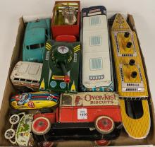 10 TIN TOYS