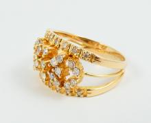 LADIES' DIAMOND RING