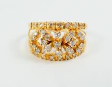 LADIES' DIAMOND RING