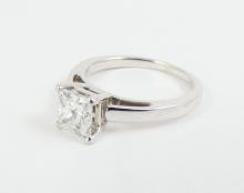 VALUABLE DIAMOND SOLITAIRE