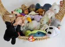 BASKET OF BEANIE BABIES