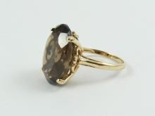 LADIES' GOLD RING