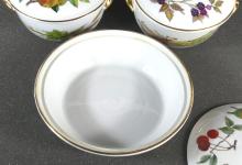 THREE CIRCULAR EVESHAM SERVING DISHES