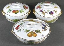 THREE CIRCULAR EVESHAM SERVING DISHES