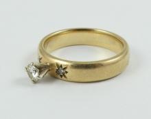 VINTAGE DIAMOND RING