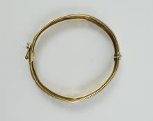 GOLD BRACELET