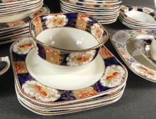 ANTIQUE ENGLISH DINNER SERVICE