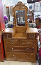 VICTORIAN CHEST OF DRAWERS WITH MIRROR