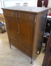 VINTAGE WALNUT CHIFFEROBE