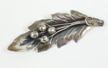 VINTAGE BROOCH