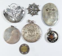 6 PENDANTS & BROOCHES