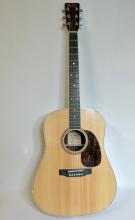 MARTIN GUITAR