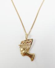 GOLD PENDANT NECKLACE