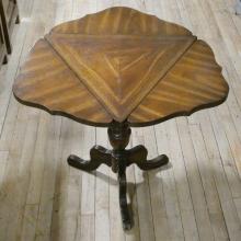 LAMP TABLE AND DRAFT SCREEN