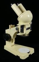 VINTAGE WILD HEERBRUGG MICROSCOPE