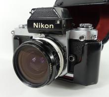 NIKON F2 PHOTOMIC SLR