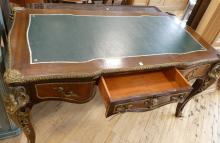 FRENCH BUREAU PLAT