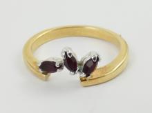 LADIES' RING
