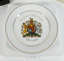 VINTAGE CUTLERY & COMMEMORATIVE PLATE