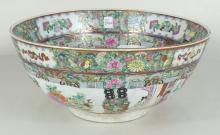 LARGE CHINESE PORCELAIN BOWL