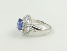 VALUABLE SAPPHIRE & DIAMOND RING