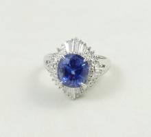 VALUABLE SAPPHIRE & DIAMOND RING