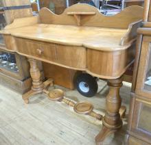 VICTORIAN WRITING DESK