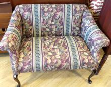 QUEEN ANNE SETTEE