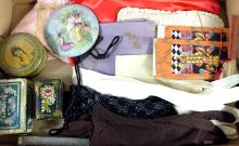 TRAY/ VINTAGE WOMEN'S ACCESSORIES