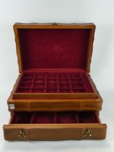 LARGE VINTAGE JEWEL BOX