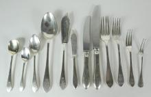 ANTIQUE SILVER 115-PIECE FLATWARE SERVICE