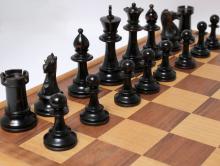 ANTIQUE CHESS SET