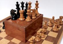 ANTIQUE CHESS SET