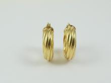 ITALIAN GOLD EARRINGS