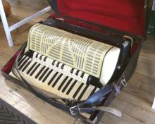 ITALIAN ACCORDION WITH CASE