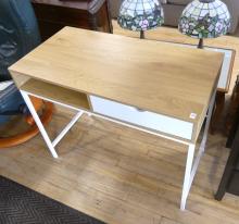 MODERN DESK