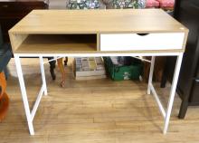 MODERN DESK