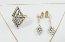 SUITE OF DIAMOND & GOLD JEWELLERY