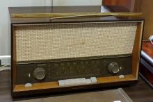 TWO VINTAGE RADIOS