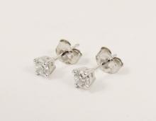 DIAMOND STUD EARRINGS