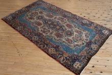 ANTIQUE PERSIAN RUG