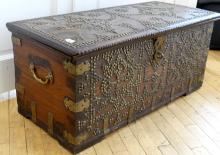 HARDWOOD TRUNK