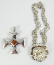 2 PENDANTS & CHAIN