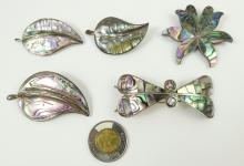 BROOCHES, CLIP